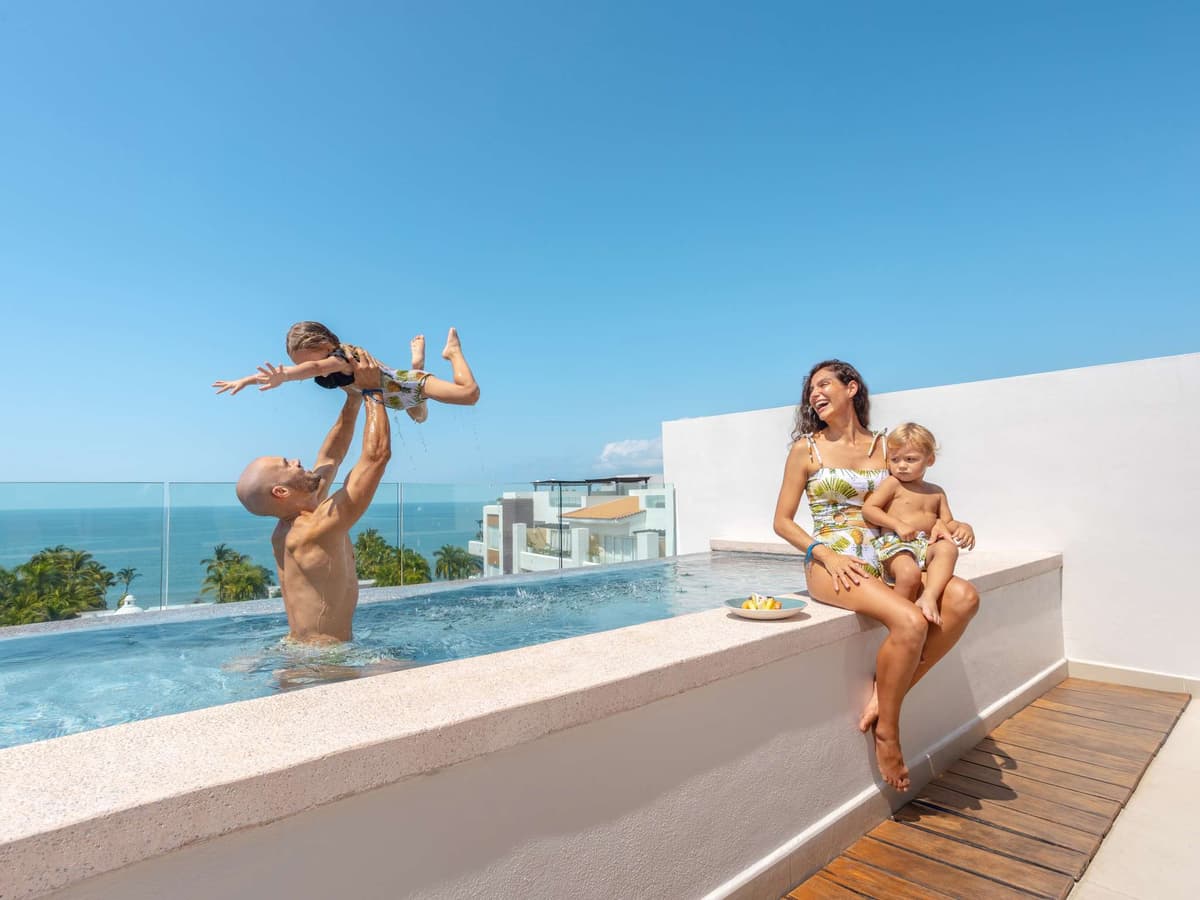 Marival Distinct resort lobby and reception area