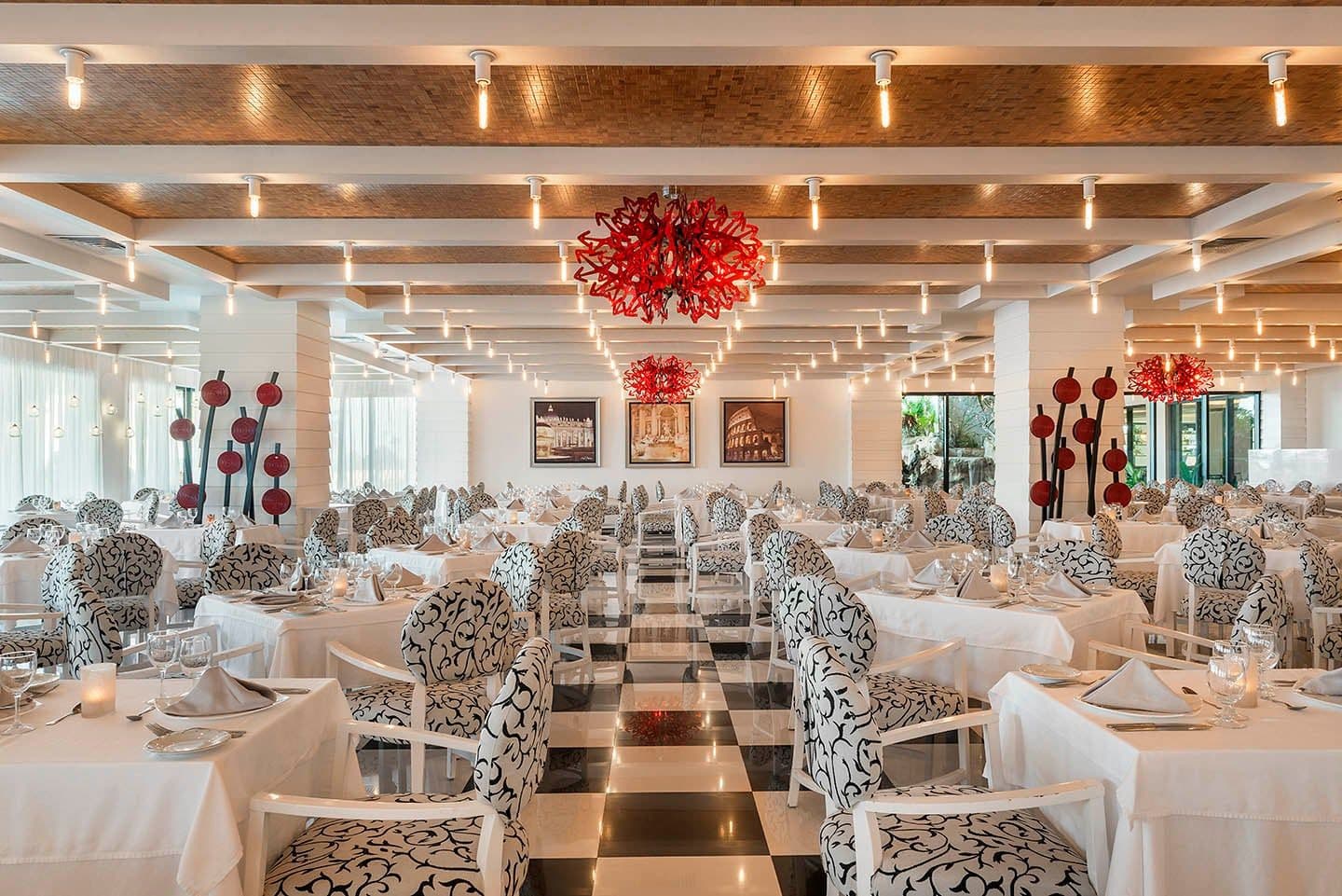 Ocean Coral & Turquesa Dining & Restaurants