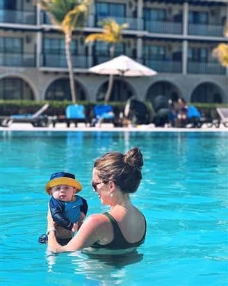 Swimming pool at Ocean El Faro