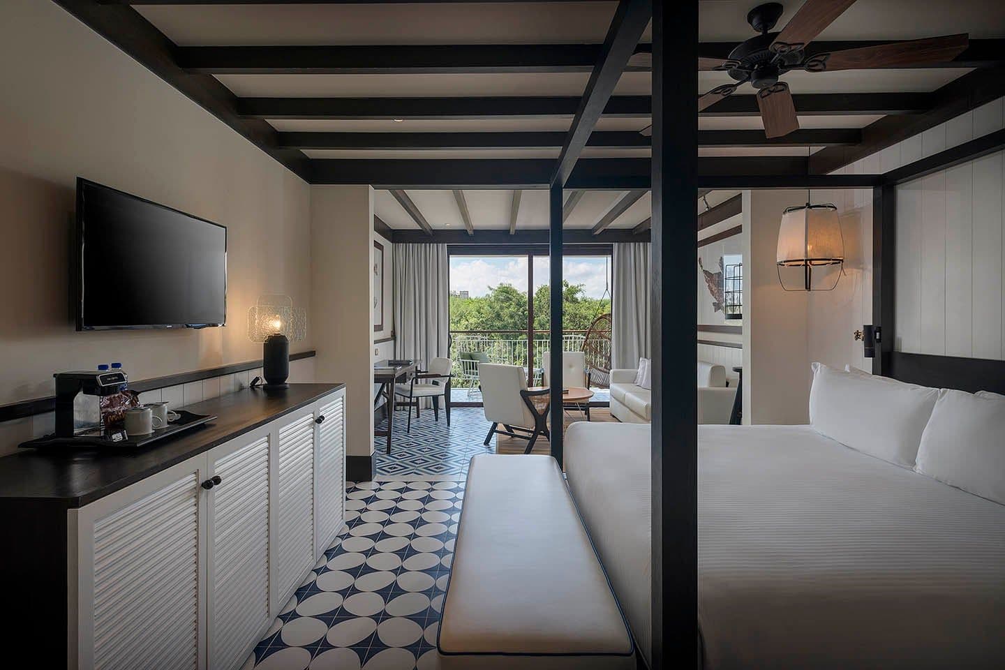 Ocean Riviera Paradise Rooms & Suites