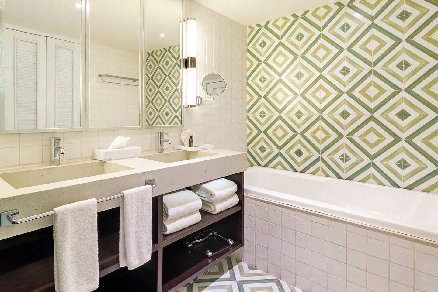 Ocean Riviera Paradise Rooms & Suites