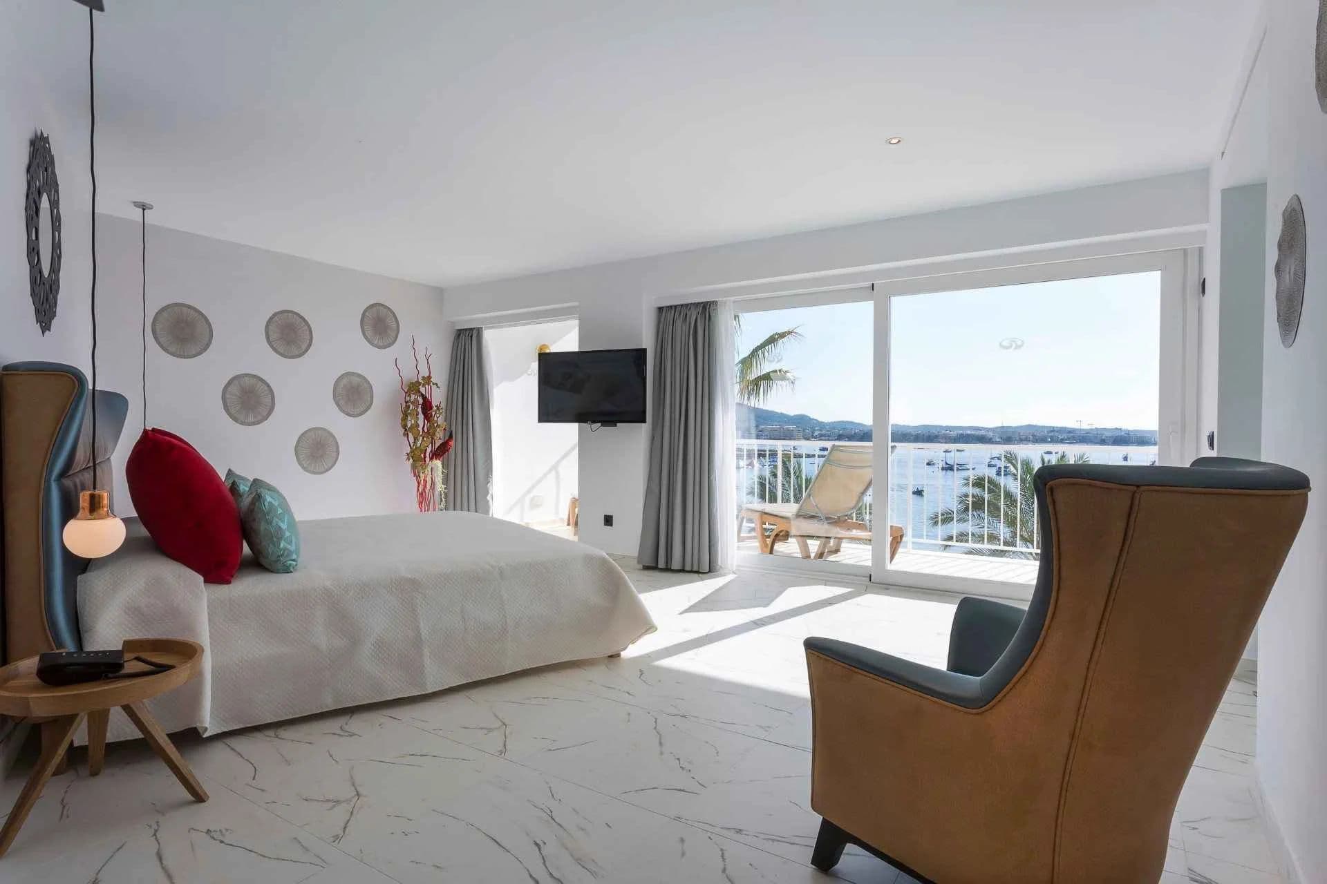 Guest room at Palladium Hotel Palmyra, Trademark Collection