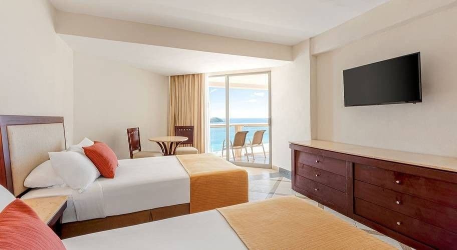 Park Royal Beach Ixtapa - All Inclusive