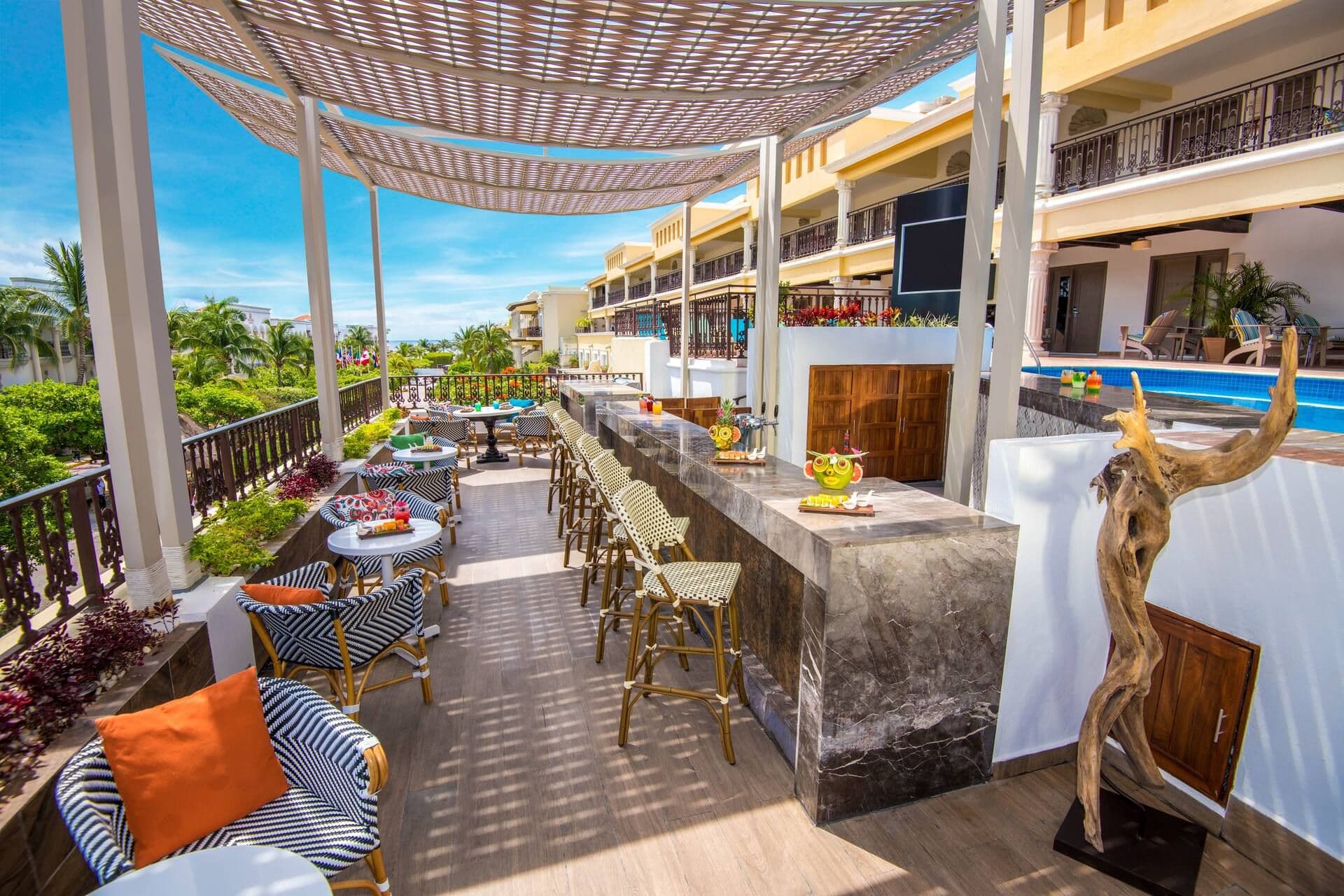 Wyndham Alltra Playa del Carmen Dining & Restaurants