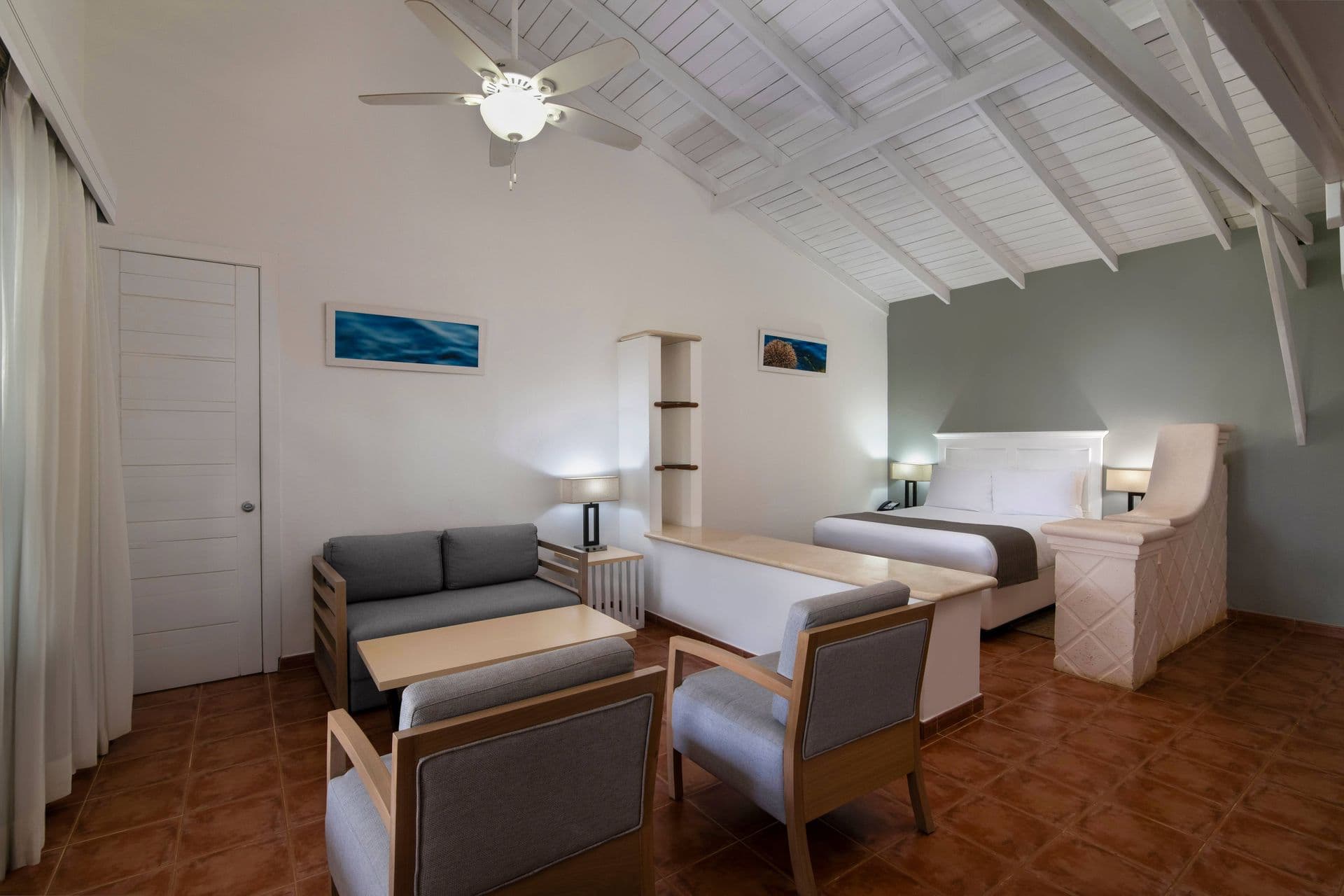 Guest room at Wyndham Alltra Samana