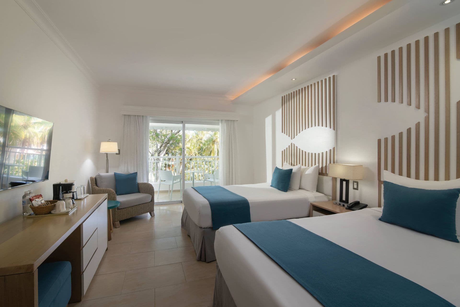 Guest room at Wyndham Alltra Samana