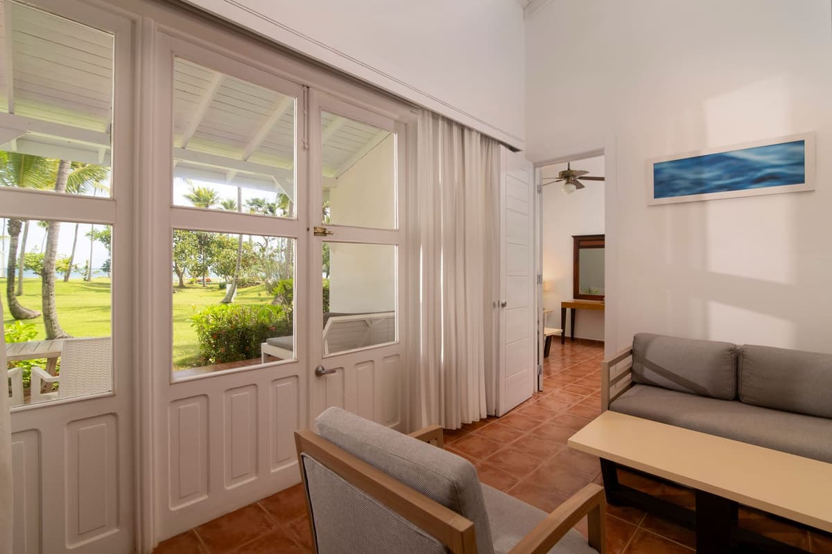 Guest room at Wyndham Alltra Samana