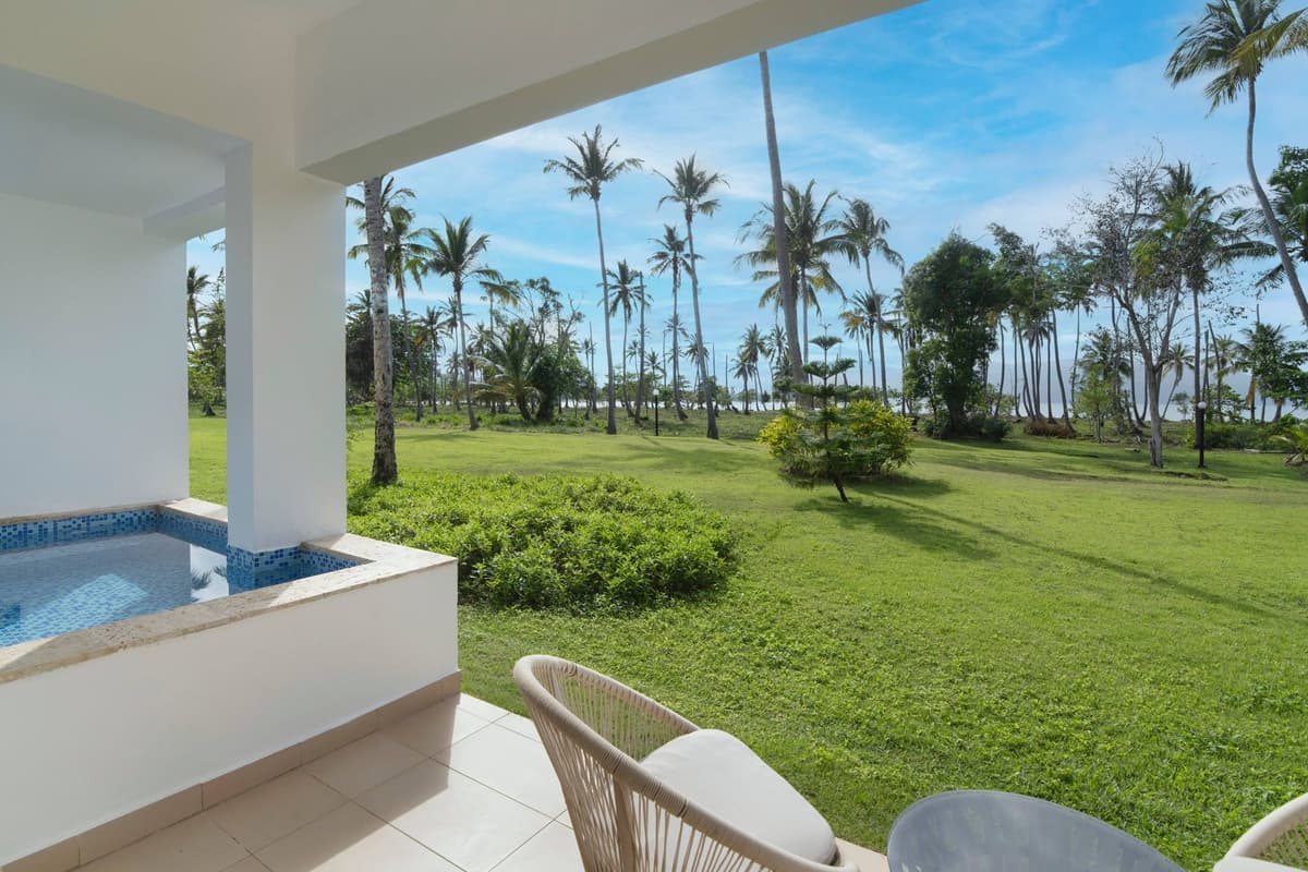 Guest room at Wyndham Alltra Samana