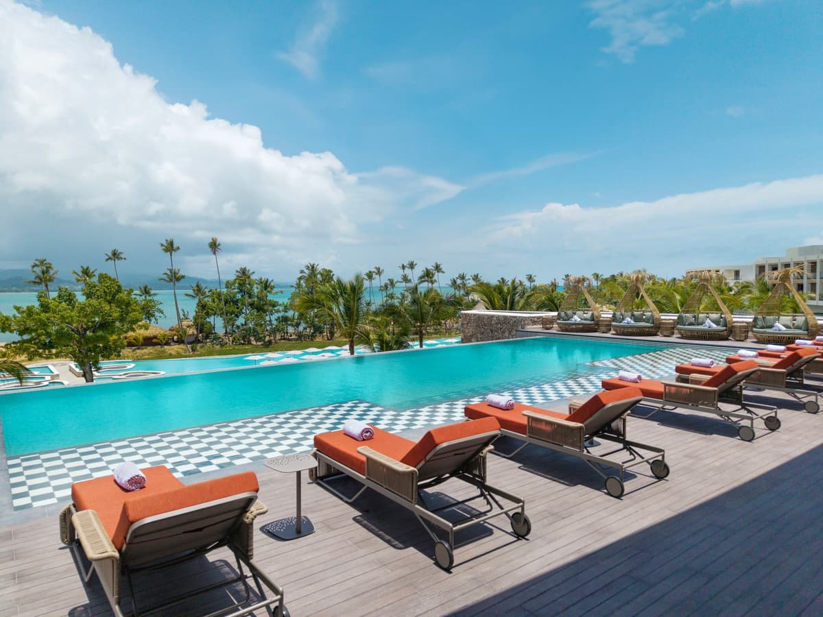 Royal Palm rooftop infinity pool overlooking Playa Esmeralda