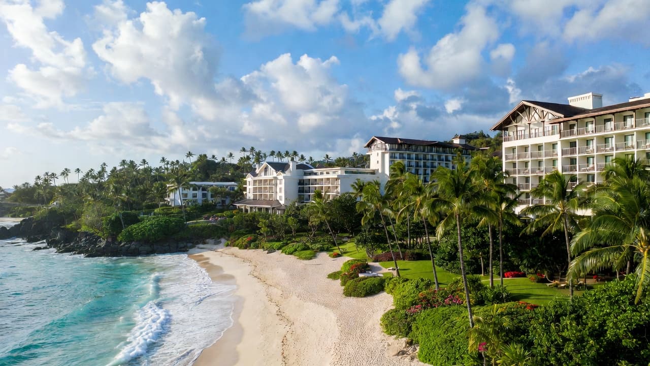 One of Hawaii's Most Iconic Resorts Just Finished a $180 Million Makeover — 60 Years in the Making