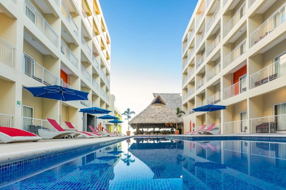 Decameron Isla Coral Guayabitos, Ramada All-Inclusive Resort Pools