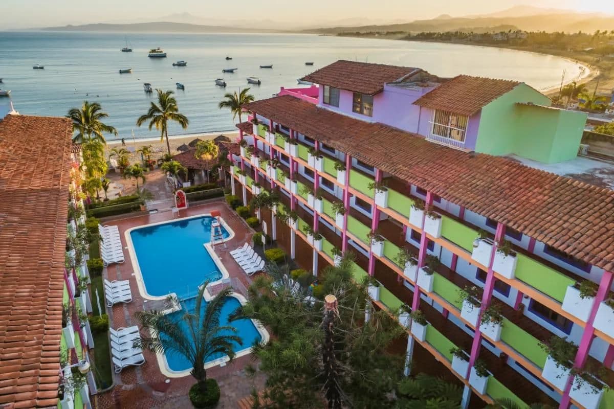 Decameron Los Cocos Guayabitos, Ramada All-Inclusive Resort Pools