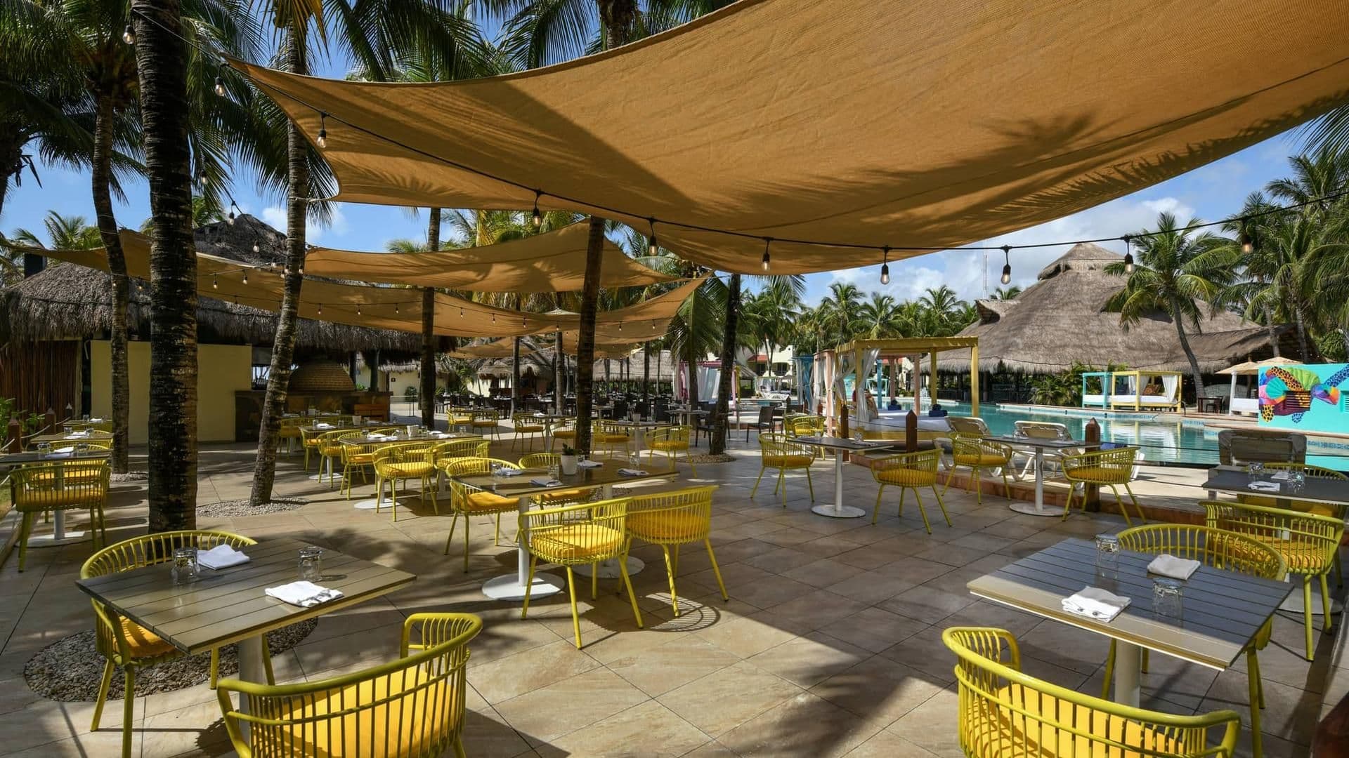 El Dorado Casitas Royale, a Spa Resort by Karisma Dining & Restaurants