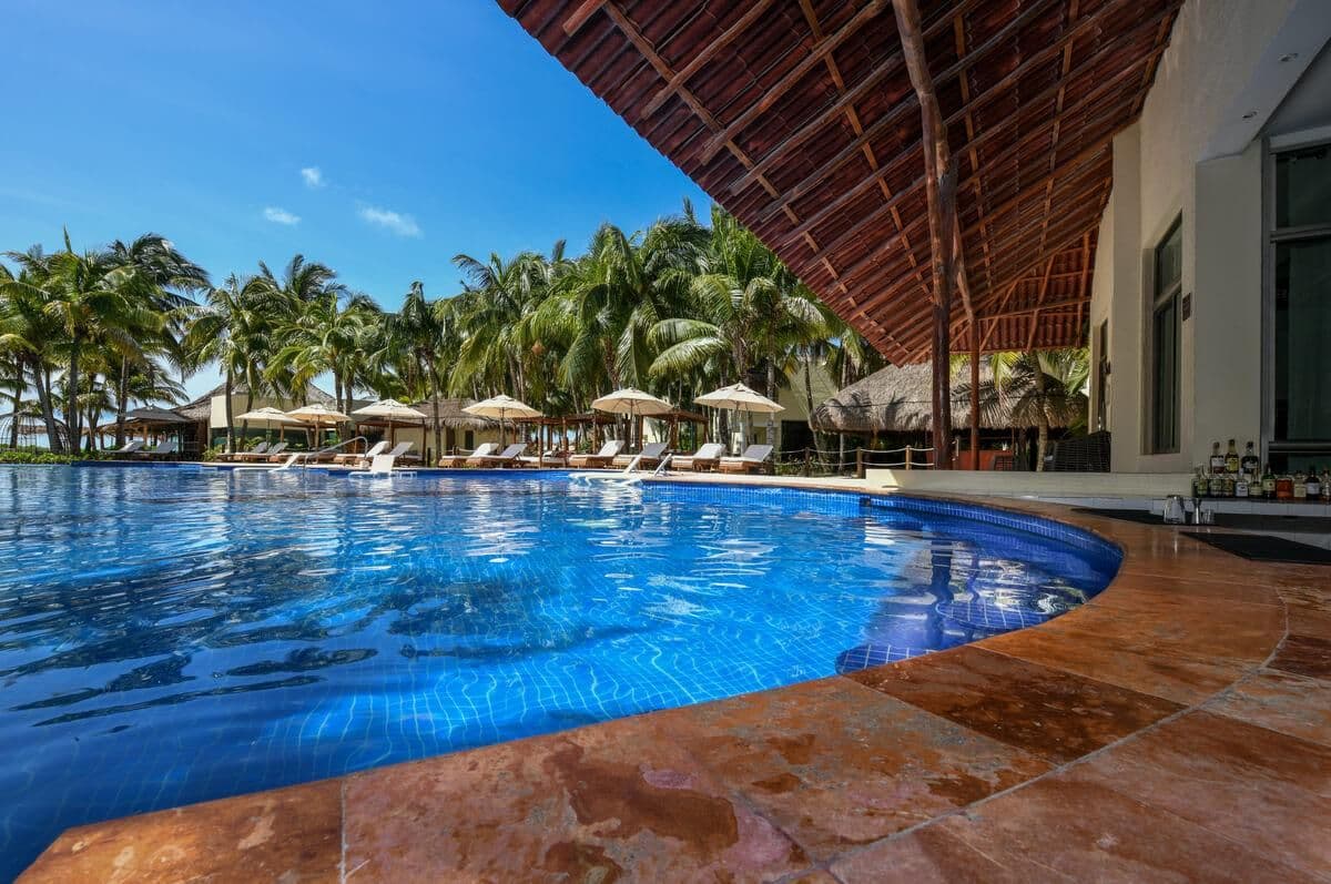 El Dorado Maroma, a Beachfront Resort by Karisma Dining & Restaurants