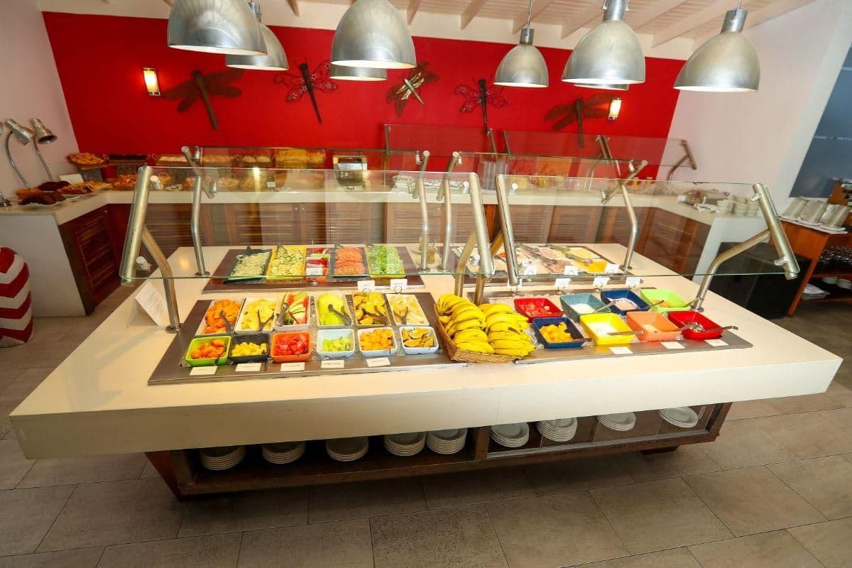 Grand Decameron Cornwall Beach, A Trademark All Inclusive Resort Dining & Restaurants