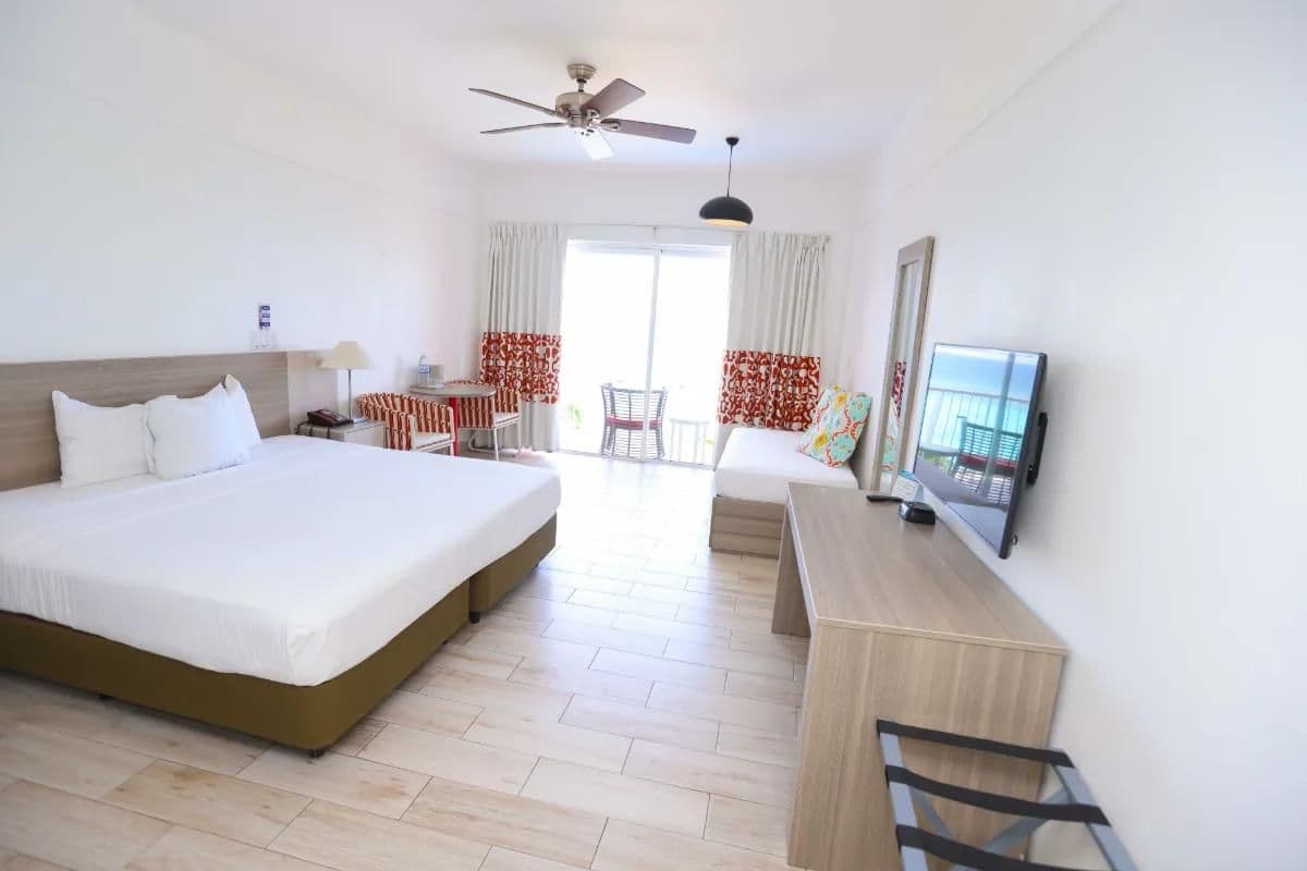 Grand Decameron Cornwall Beach, A Trademark All Inclusive Resort Rooms & Suites