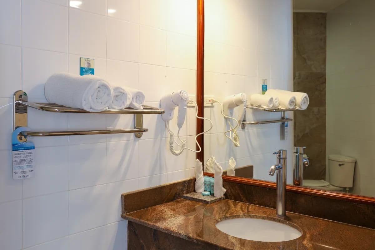 Grand Decameron Montego Beach, A Trademark All Inclusive Rooms & Suites