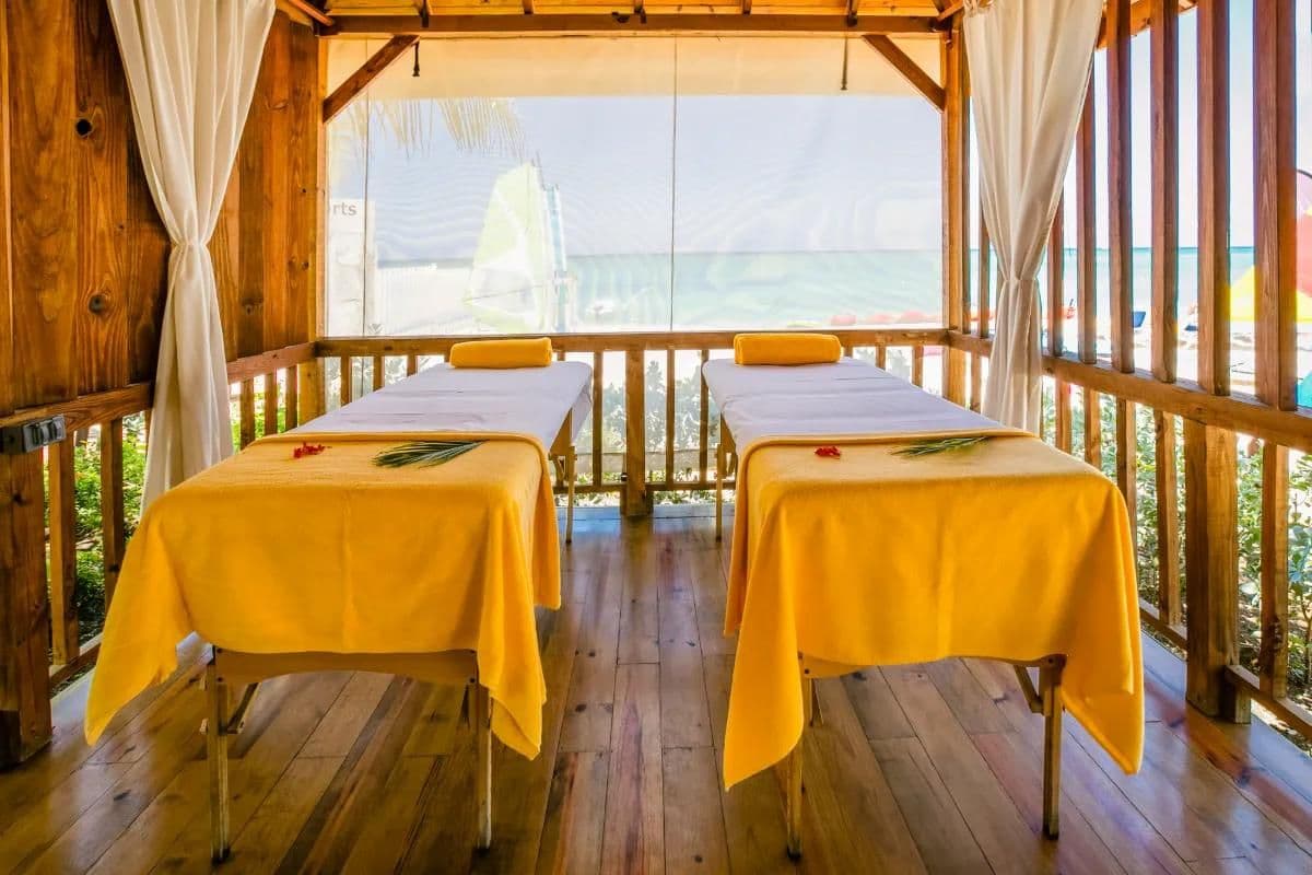 Grand Decameron Montego Beach, A Trademark All Inclusive Spa & Wellness