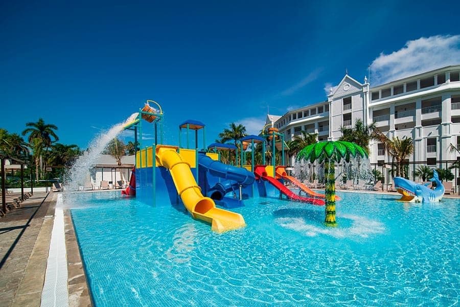 Swimming pool area at Hotel Riu Ocho Rios