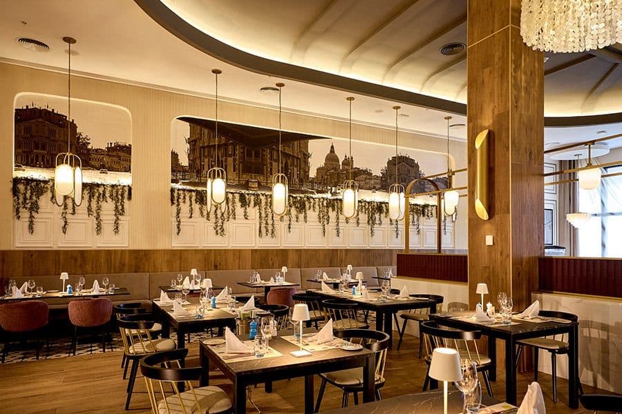 Restaurant at Hotel Riu Palace Aquarelle
