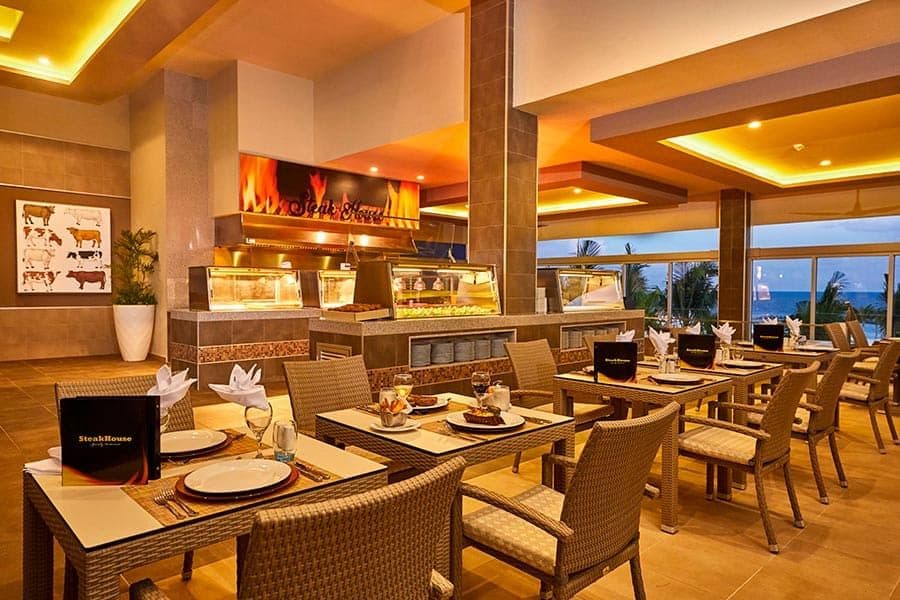 Restaurant at Hotel Riu Palace Costa Mujeres