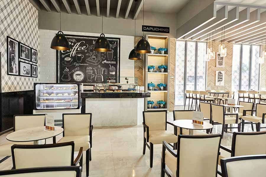 Restaurant at Hotel Riu Palace Paradise Island