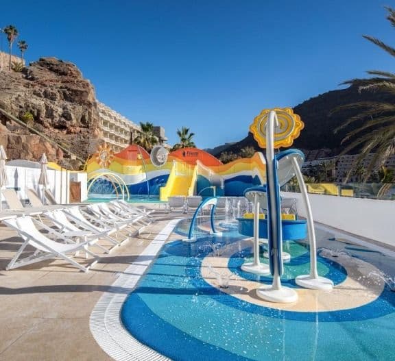 Swimming pool at Princess Taurito