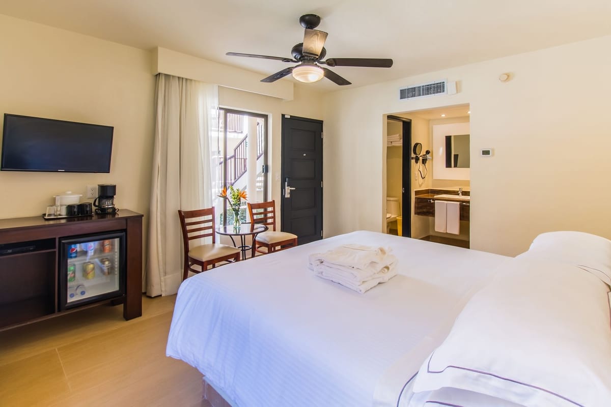 Guest room at Allegro Cozumel