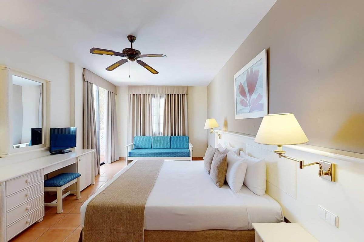 Bahia Principe Sunlight Costa Adeje Rooms & Suites