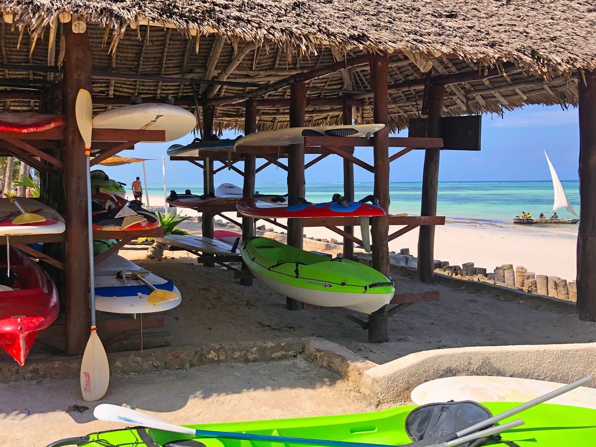 BlueBay Beach Resort & Spa Exterior & Grounds