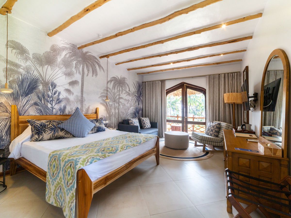 BlueBay Beach Resort & Spa Rooms & Suites