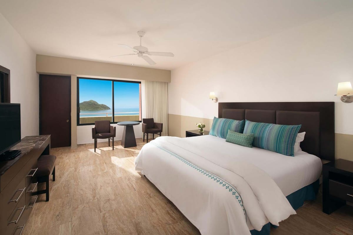 El Cid Castilla Beach Hotel Rooms & Suites
