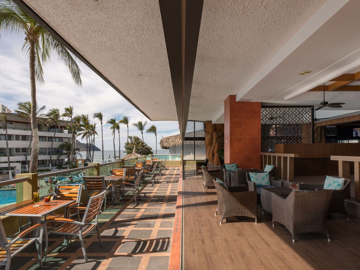 El Cid El Moro Beach Hotel Dining & Restaurants