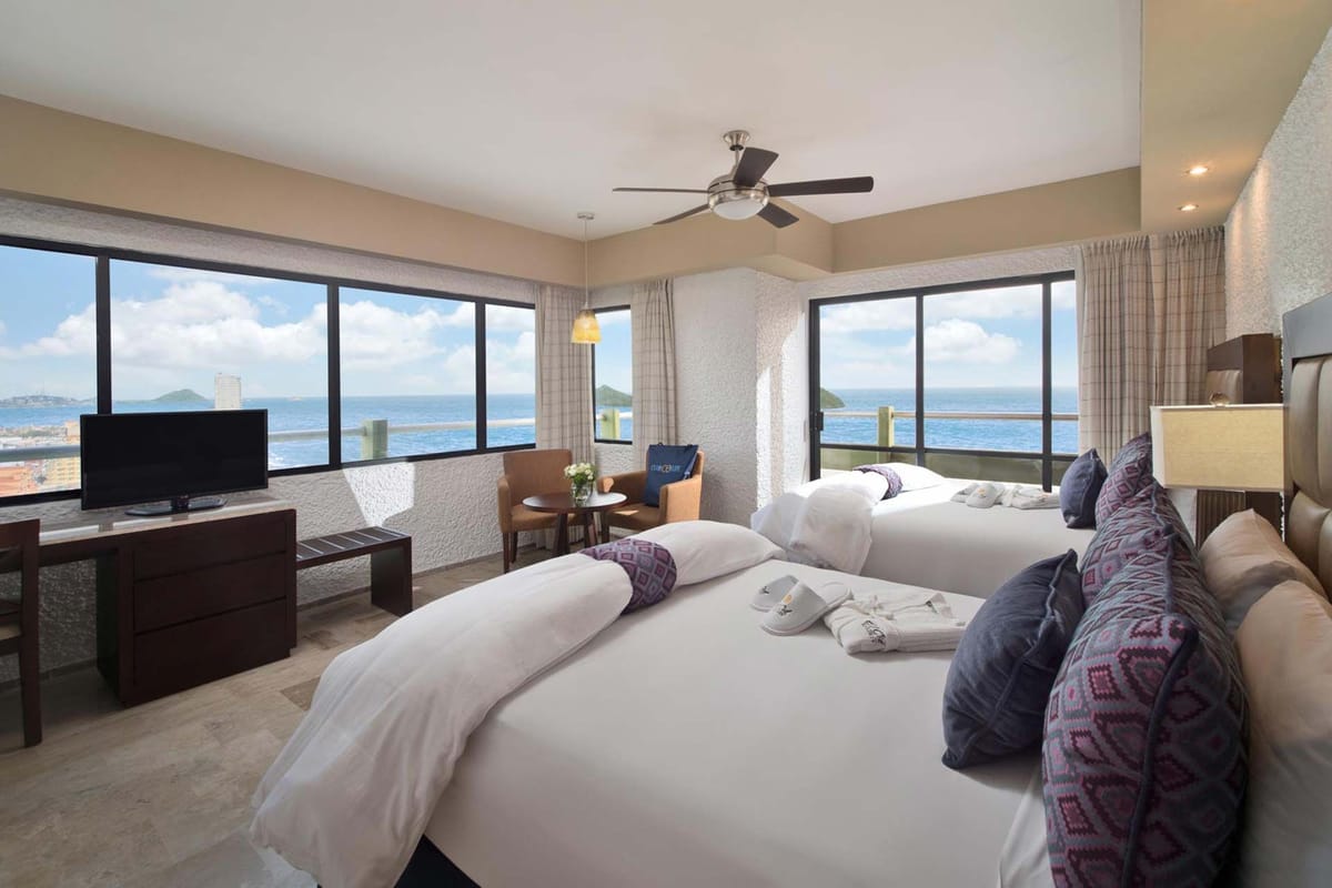 El Cid El Moro Beach Hotel Rooms & Suites