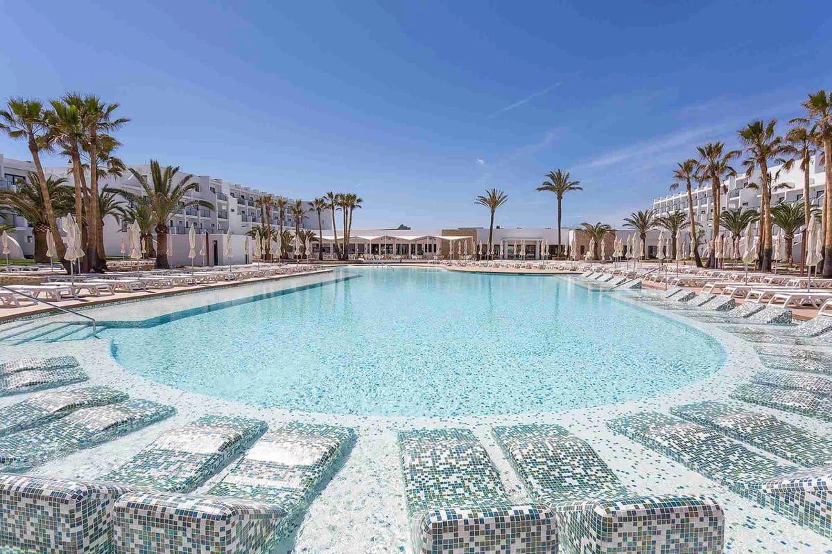 Grand Palladium White Island Resort & Spa Exterior & Grounds
