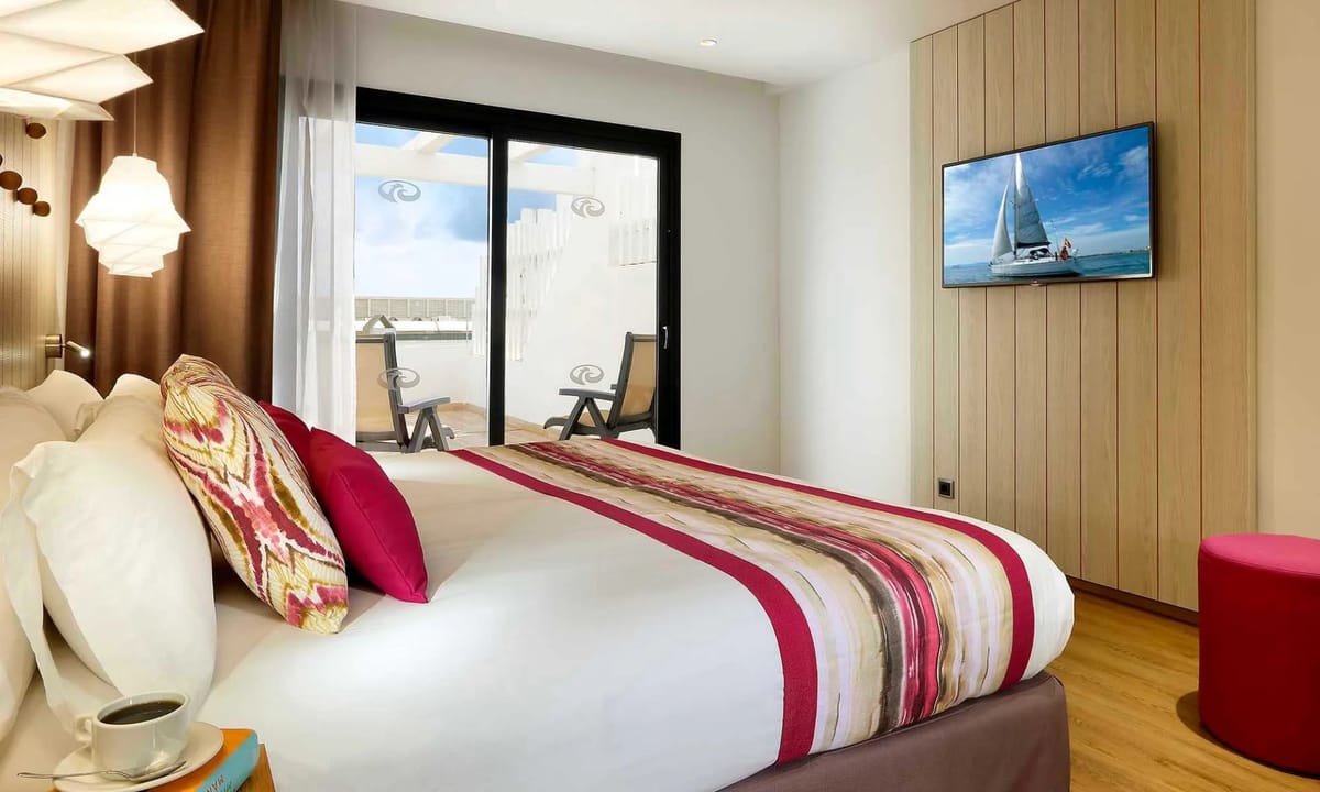 Grand Palladium White Island Resort & Spa Rooms & Suites