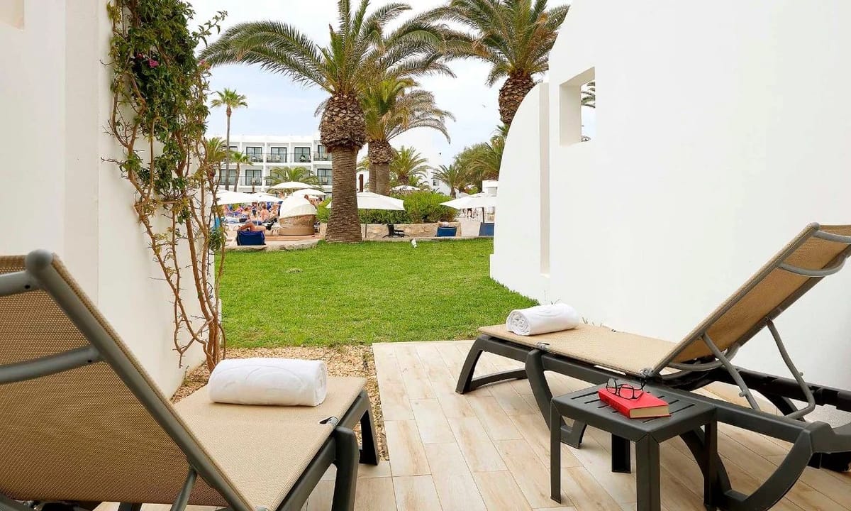 Grand Palladium White Island Resort & Spa Rooms & Suites