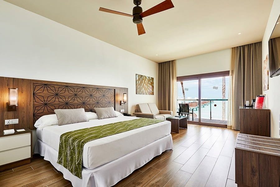 Guest room at Hotel Riu Atoll