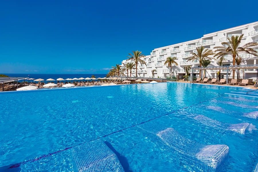 Swimming pool at Hotel Riu Buenavista