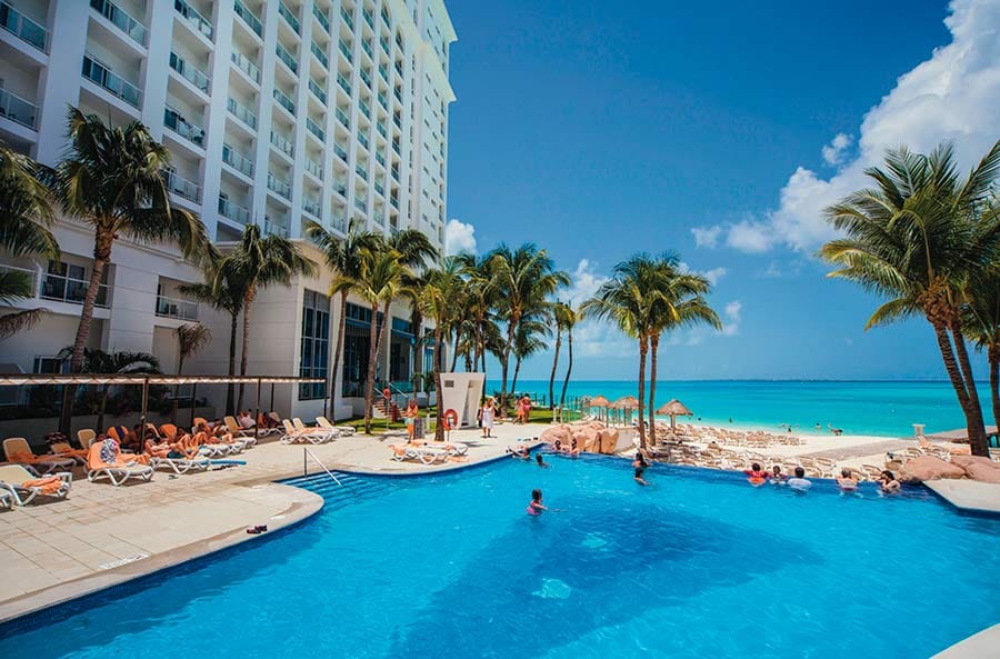 Swimming pool area at Hotel Riu Cancun
