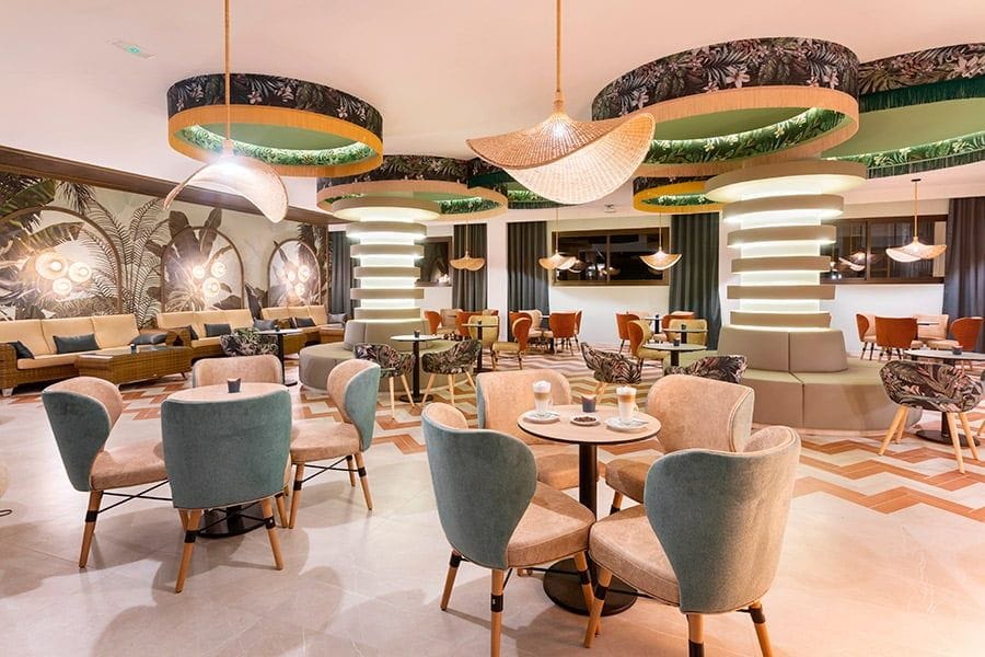 Restaurant at Hotel Riu Karamboa