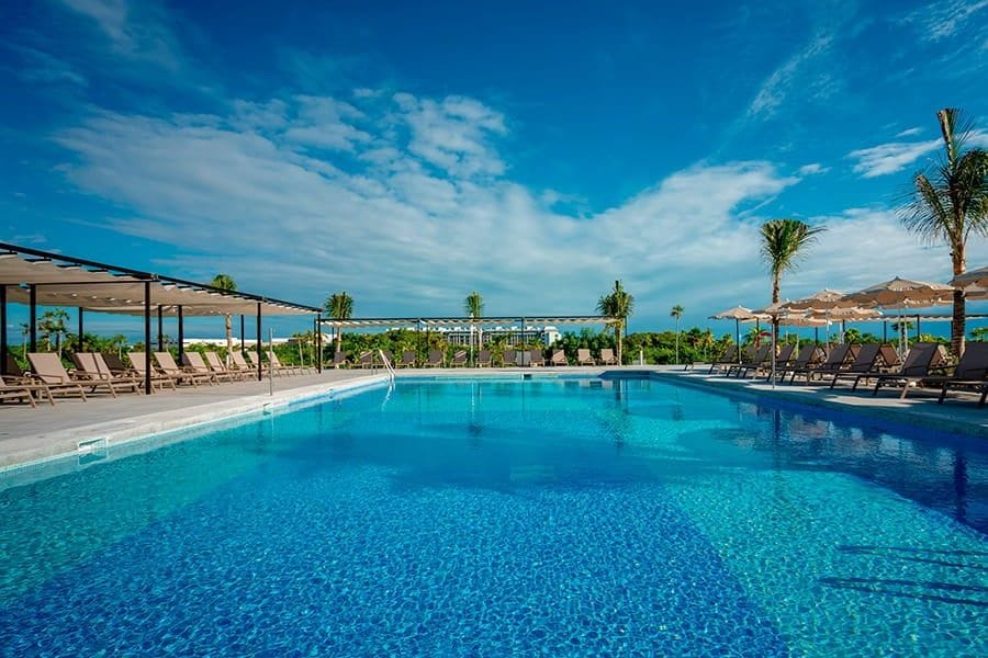Swimming pool at Hotel Riu Latino