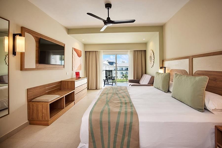Guest room at Hotel Riu Negril