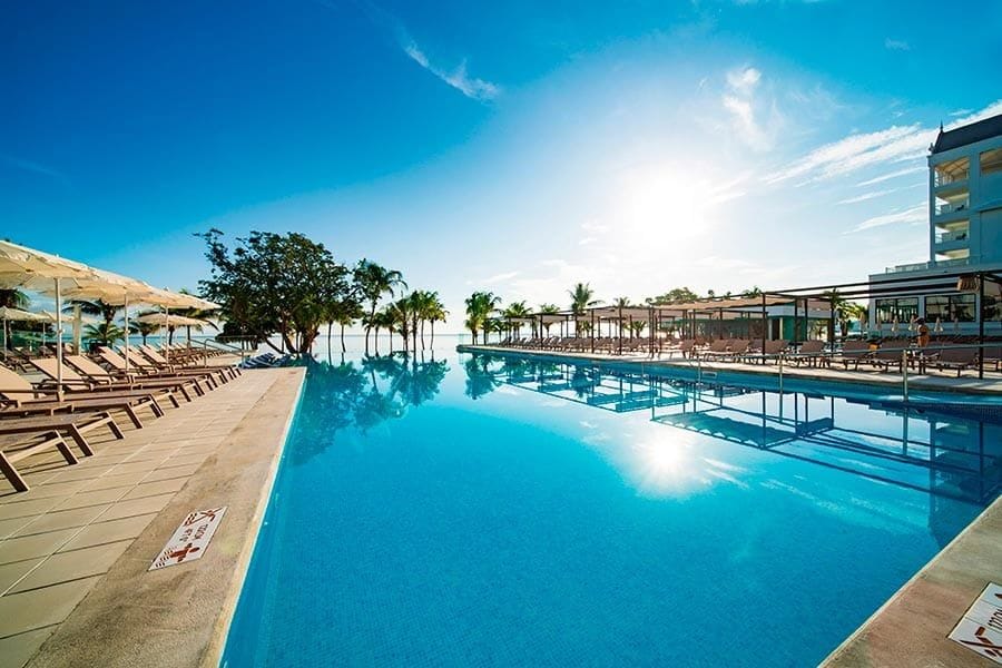 Swimming pool area at Hotel Riu Ocho Rios