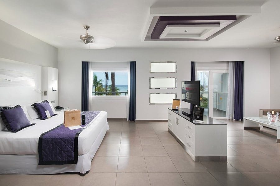 Guest room at Hotel Riu Palace Jamaica