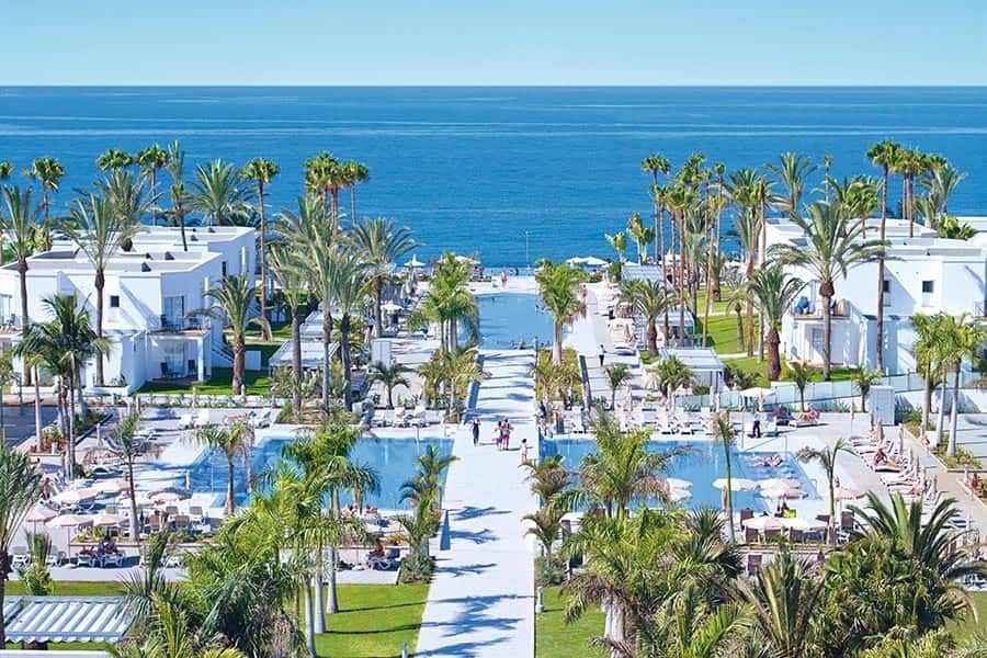 Swimming pool area at Hotel Riu Palace Meloneras