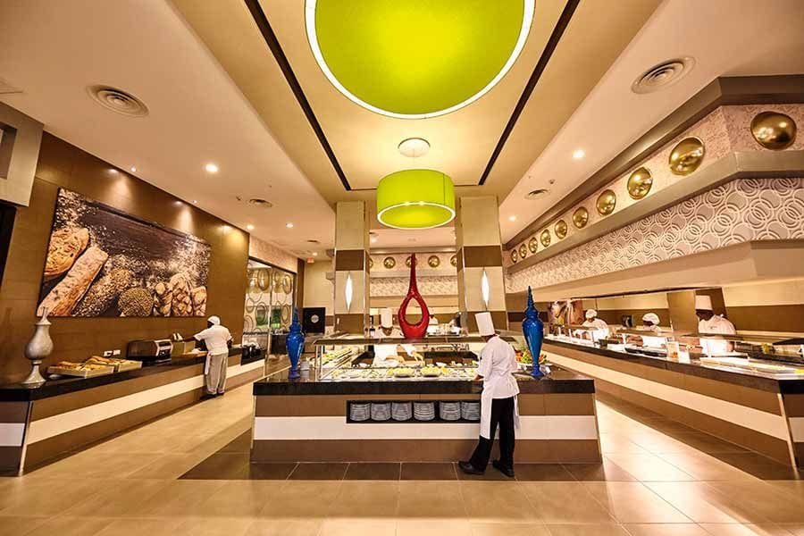 Restaurant at Hotel Riu Palace Paradise Island