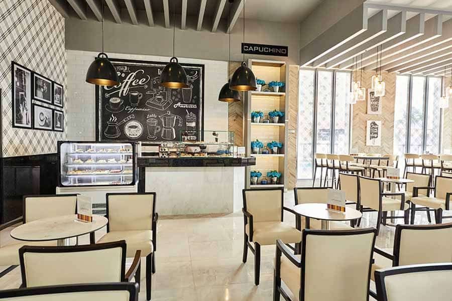 Restaurant at Hotel Riu Palace Paradise Island
