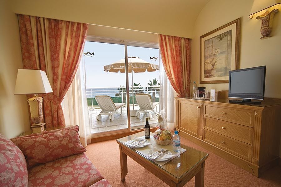 Guest room at Hotel Riu Palace Tres Islas