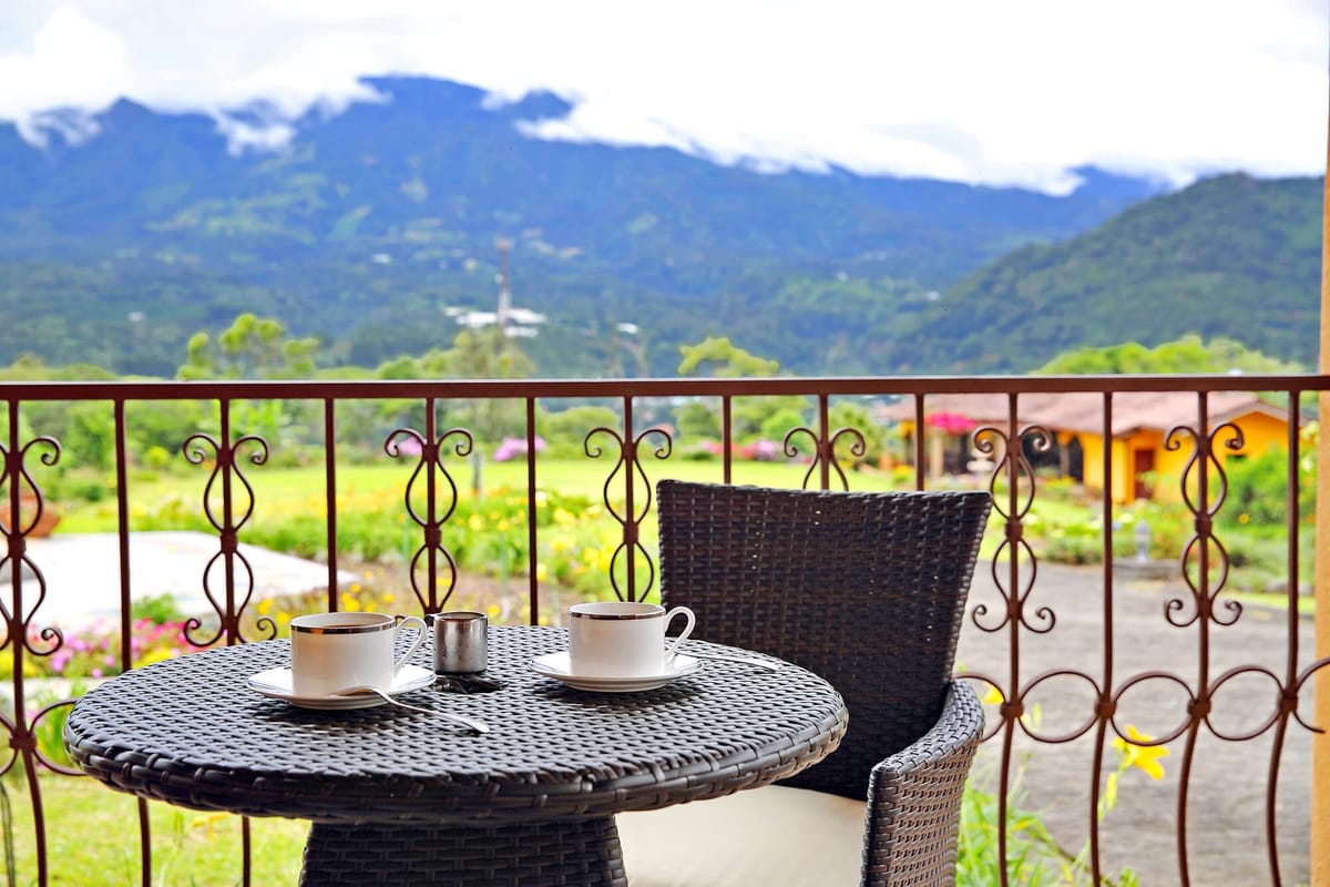 Los Establos Boutique Resort Rooms & Suites